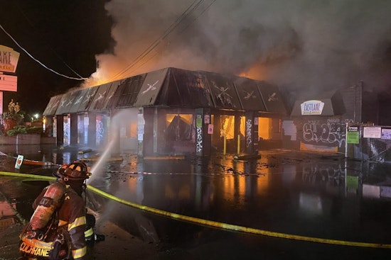 Seattle Firefighters Tackle 2-Alarm Blaze at Vacacious Eastlake Commercial Building