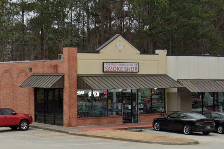 South Fulton Smoke Shop's License Revoked After Alleged Illegal Cannabis Sales, Owner Faces Charges