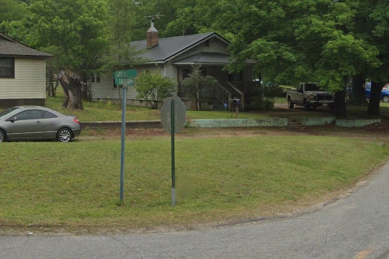 Statesville Man in Critical Condition Following Gunshot Wounds, Police Pursue Shooter