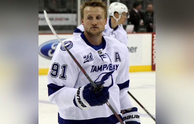 Steven Stamkos Pens Farewell to Tampa Bay Lightning, Transitions to Nashville Predators with Emotional Tribute