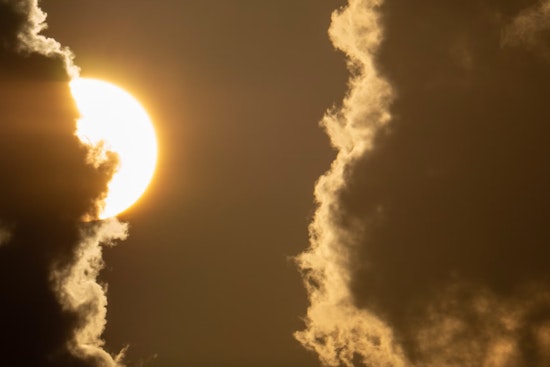 Sunny Spells and Thunderstorm Risks Ahead for Detroit with Highs Fluctuating Up to 90 Degrees