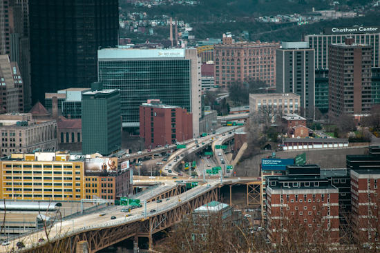 Sunny, Stable Weekend Forecast for Pittsburgh with Minor Shower Risks Eastward