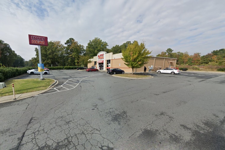 Teenagers Wield Gun in Chaotic Return to Family Dollar in Charlotte Following Shoplifting Incident