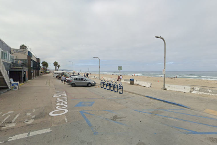 Two Injured in Stabbing Incident on Ocean Boulevard in San Diego, Suspects at Large