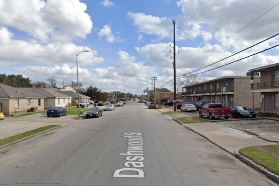 Two Newborns Found Abandoned in Separate Incidents in Houston, Police Investigate and Seek Suspect