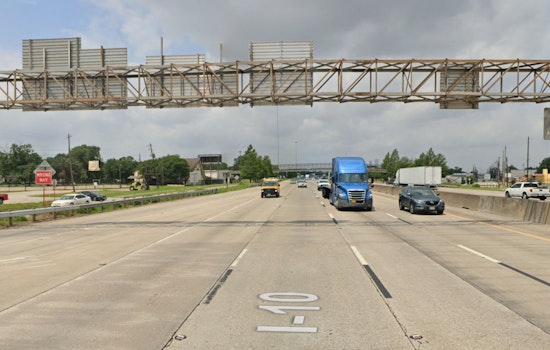 Unexpected Delays on Houston's I-10 as Rogue Spools Block Traffic Near Wayside Drive
