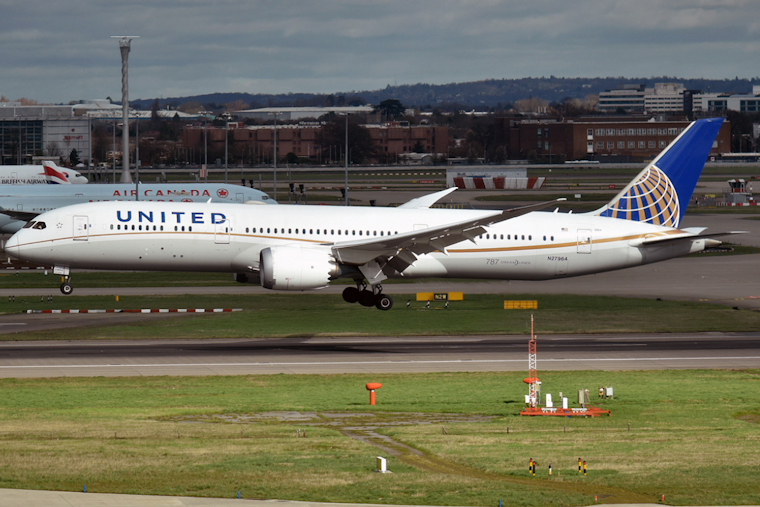 United Flight Diverted to Orlando After Unruly Passenger Bites Crew Member