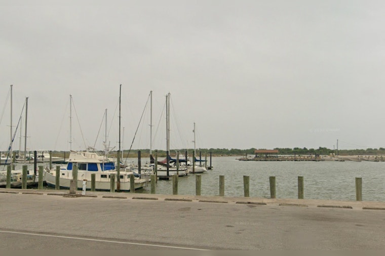 U.S. Coast Guard Searches for Missing Divers off Matagorda Coast, Community Urged to Aid Effort