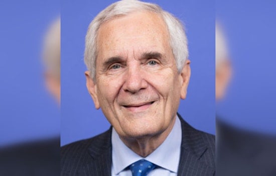U.S. Rep. Lloyd Doggett Challenges Biden Reelection Bid, Pushes for New Democratic Leadership