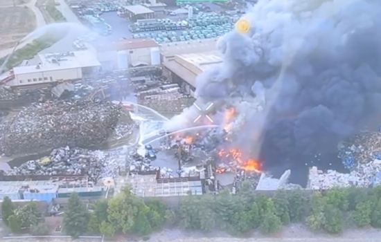 VIDEO: 65 Firefighters Tackle Large Blaze at Ventura County Recycling Yard, Residents Urged to Wear Masks