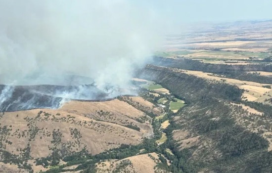 Wasco County Battles Expanding Larch Creek Fire as Oregon Governor Declares Emergency, 800 Personnel Deployed