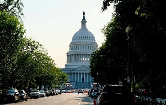 Washington D.C. Braces for Showers and Thunderstorms, Brighter Weekend Ahead