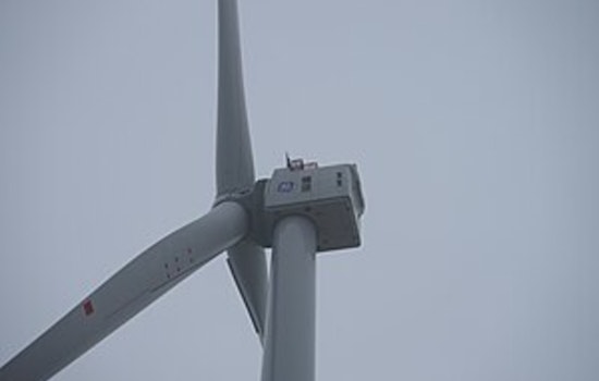 Wind Turbine Blade Failure Sparks Environmental Concerns Off Nantucket Coast