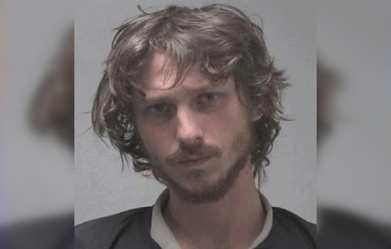 28-Year-Old Man Fatally Stabbed Behind Newnan Strip Mall, Suspect Charged with Murder