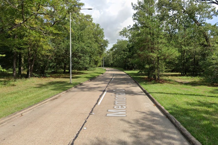 62-Year-Old Woman Pronounced Dead at Scene of Collision on Memorial Drive in Houston