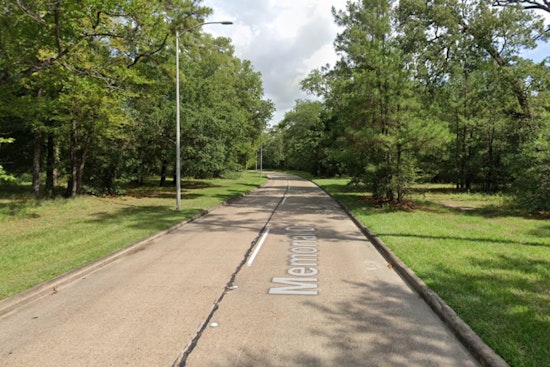 62-Year-Old Woman Pronounced Dead at Scene of Collision on Memorial Drive in Houston