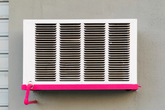 Arizona Heatwave Challenges: Buckeye Home and Phoenix Apartment Complex Struggle with AC Failures