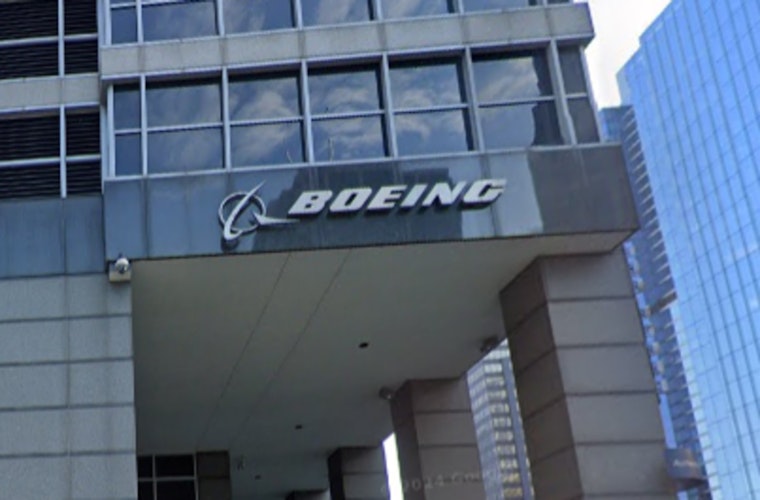Boeing Continues Political Donations in Illinois Amidst Safety and Legal Troubles