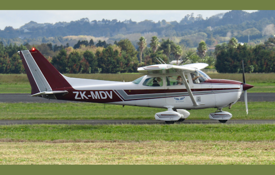 Cessna 172 Makes Emergency Water Landing in Orlando Canal, Occupants Safe