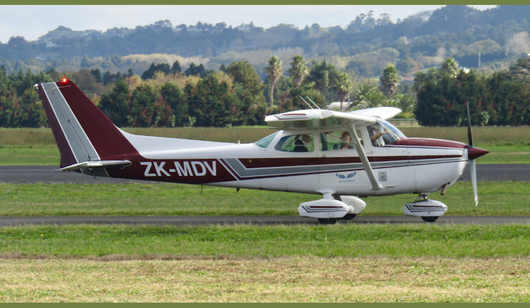 Cessna 172 Makes Emergency Water Landing in Orlando Canal, Occupants Safe