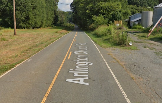 Charlotte Police Investigate Homicide After Man Found Fatally Shot in Hickory Grove Division