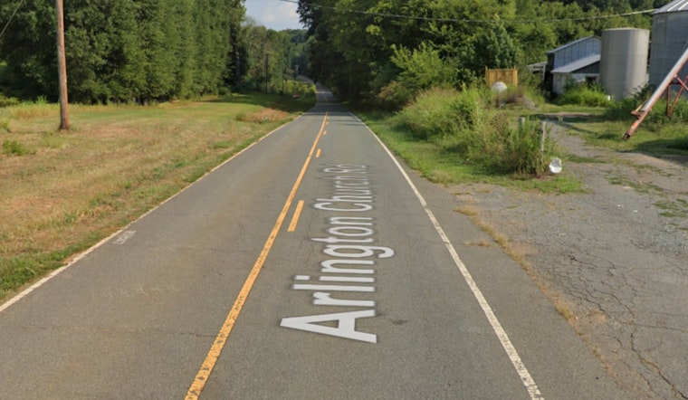 Charlotte Police Investigate Homicide After Man Found Fatally Shot in Hickory Grove Division