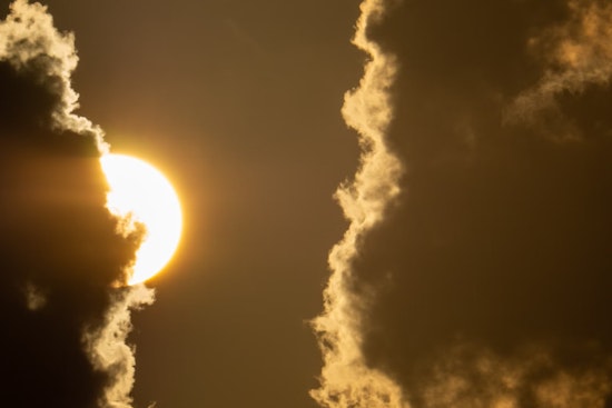 Charlotte Prepares for Mixed Weather with Thunderstorms Possible, Sunny Days Ahead