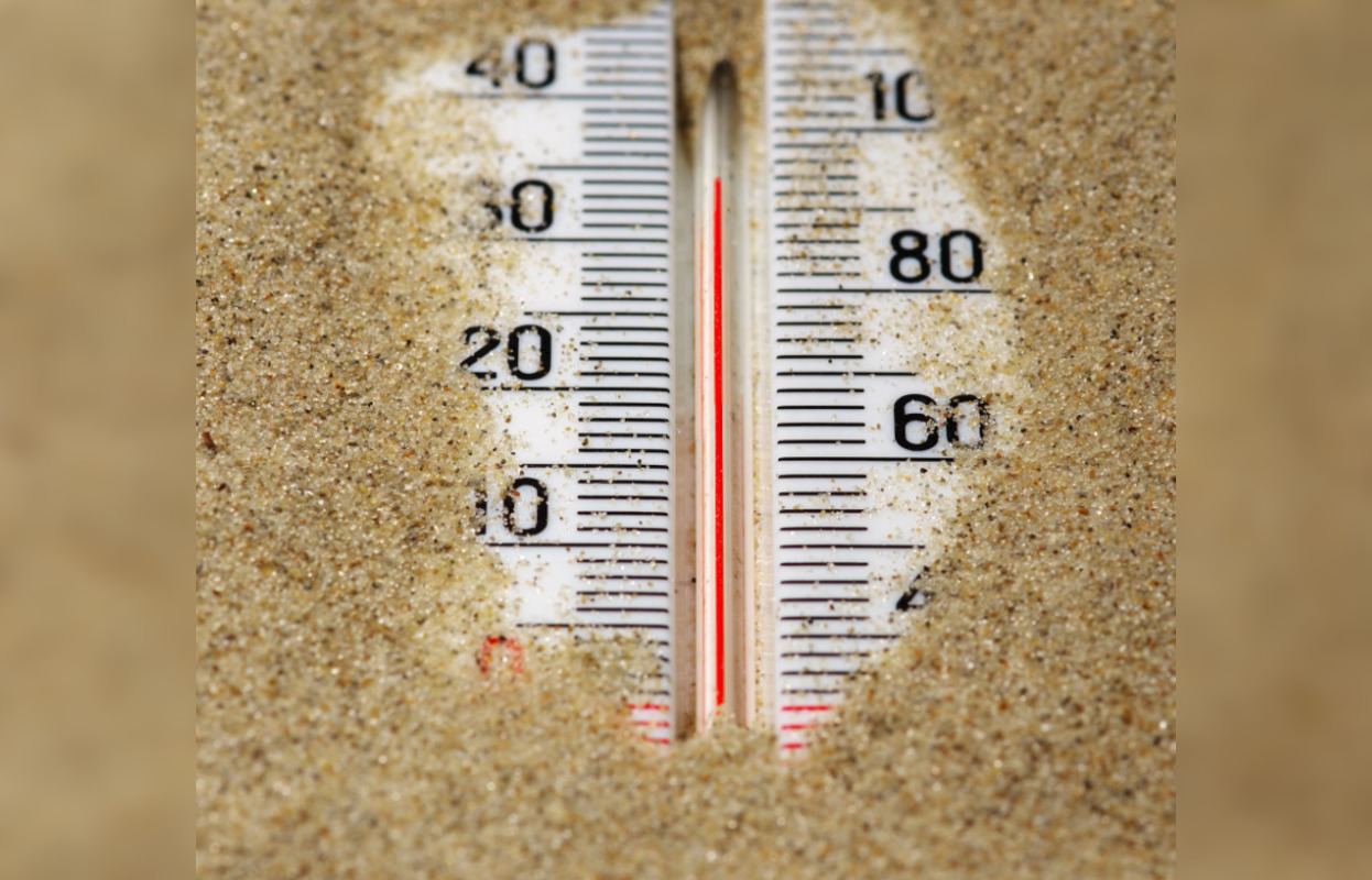 Santas Workshop Is Sweltering Laplands Heatwave Emergency - shwwvph
