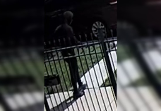 Chicago Police Seek Public's Aid in Identifying Suspect in Postal Worker's Homicide on South Harvard Ave