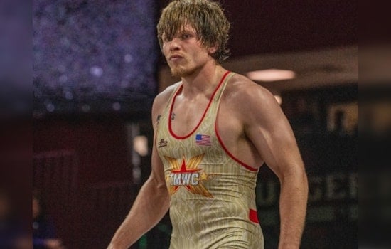 Chicago Wrestlers Kamal Bey and Joe Rau Face Early Challenges at Paris 2024 Olympics