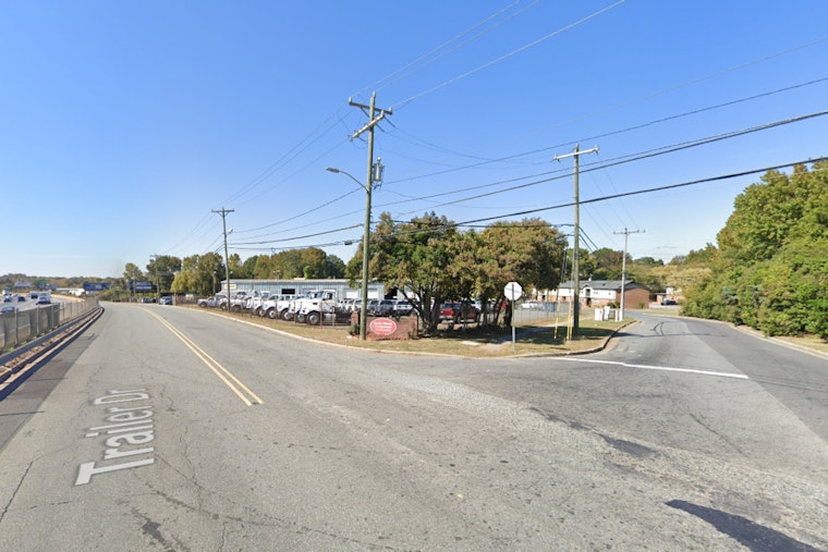 CMPD Homicide Detectives Investigating Death on Trailer Drive in Charlotte