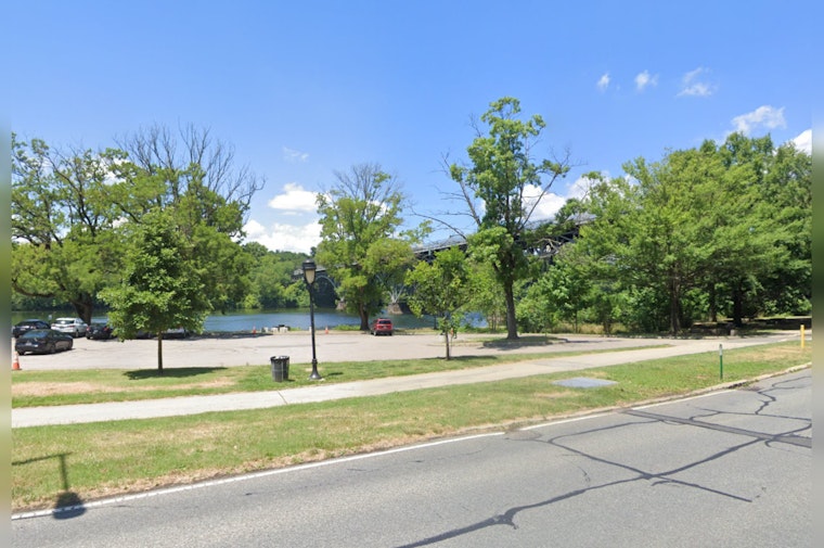 Couple's Intimate Encounter Leads Range Rover into Schuylkill River near Strawberry Mansion Bridge
