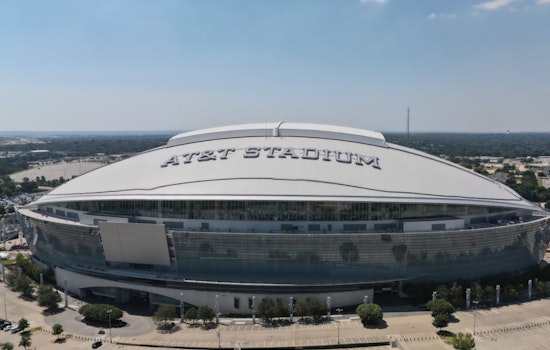 Dallas Cowboys' Micah Parsons Teams Up with USAA for Exclusive Madden 2025 Experience at AT&T Stadium
