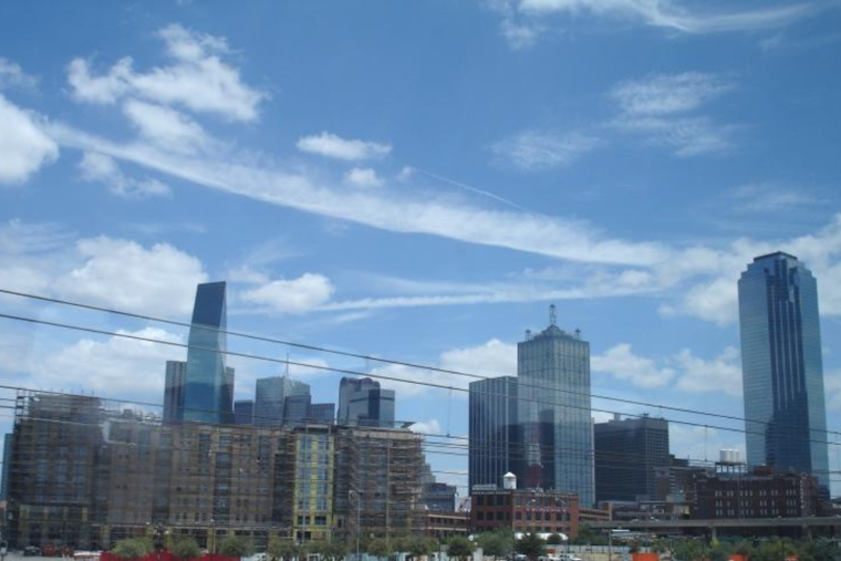Dallas Weather Mix: Sunny Spells and Possible Thunderstorms Ahead of Labor Day Weekend