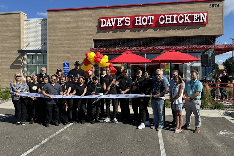 Dave's Hot Chicken Heats Up Coon Rapids' Dining Scene with Grand Opening in Riverdale