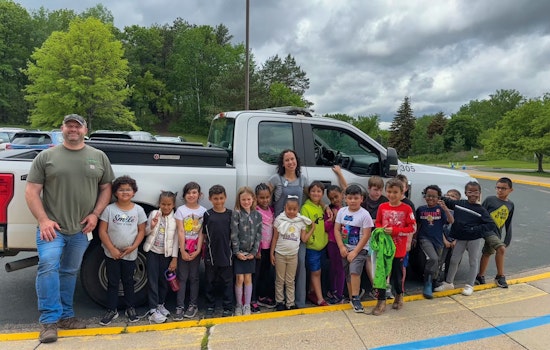 Eagan Students Team Up with City Forestry to Combat Invasive Garlic Mustard at Oak Ridge Elementary