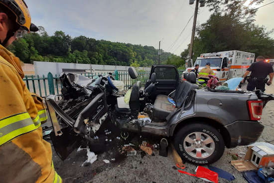 Early Morning Collision on Chartiers Avenue Leads to Dramatic Rescue and Traffic Delays in Pittsburgh