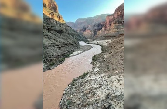 Elderly Man Dies After Boat Capsizes at the Grand Canyon