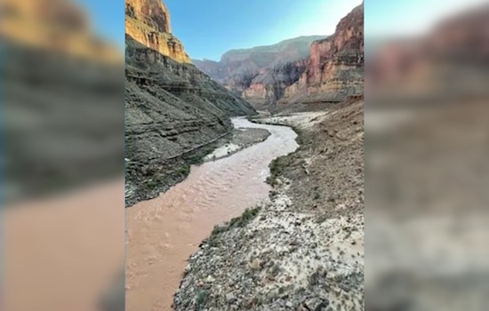 Elderly Man Dies After Boat Capsizes at the Grand Canyon