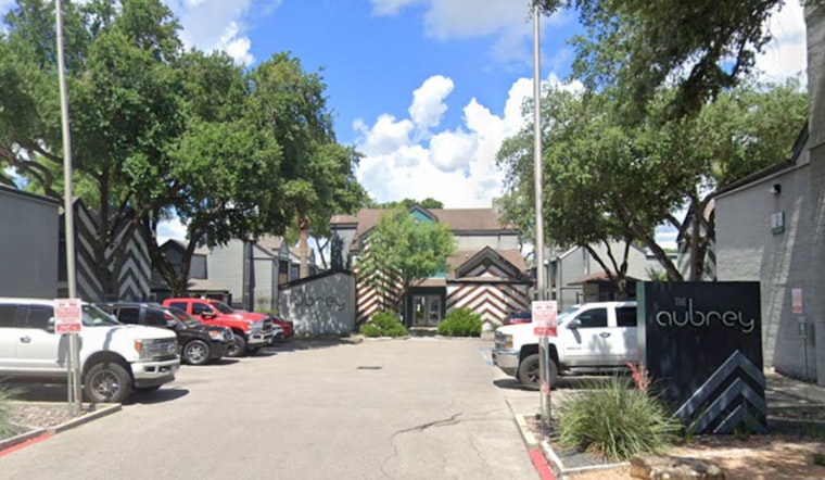 Family Members Stabbed in Violent Houston Car Crash Confrontation, Suspects at Large