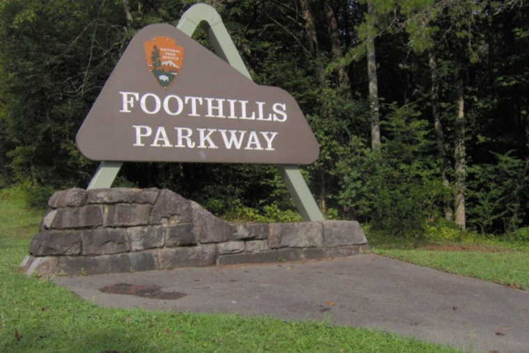 Fatal Car Accident on Foothills Parkway Spurs Investigation by Tennessee Highway Patrol and Park Rangers