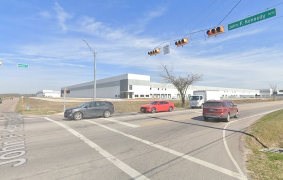 Fatal Traffic Accident Claims Woman's Life, Closes Intersection in Aldine Area