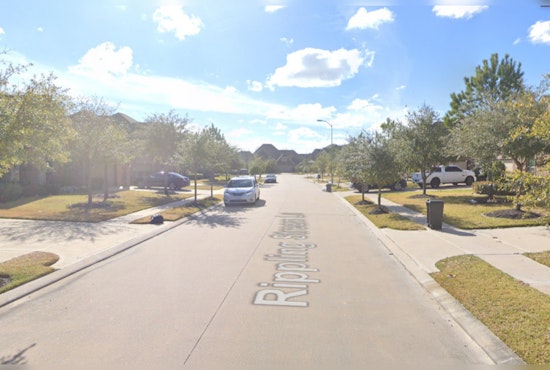 Father Fatally Shot in Front of Family During Home Invasion in Fort Bend County, Suspects at Large