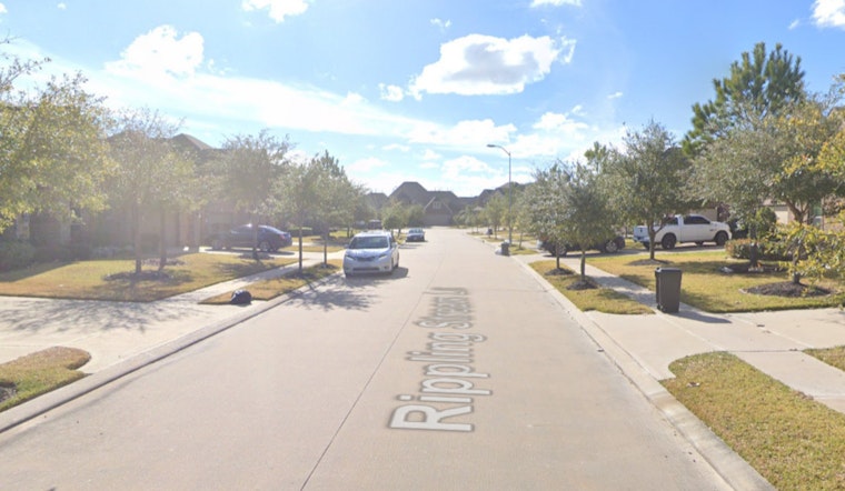 Father Fatally Shot in Front of Family During Home Invasion in Fort Bend County, Suspects at Large