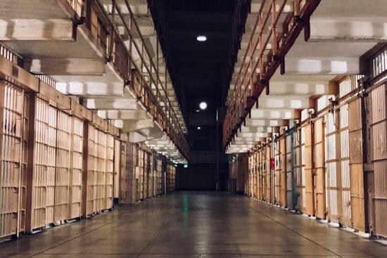 Former Fulton County Detention Officer Sentenced to Four Years for Excessive Force Against Detainee