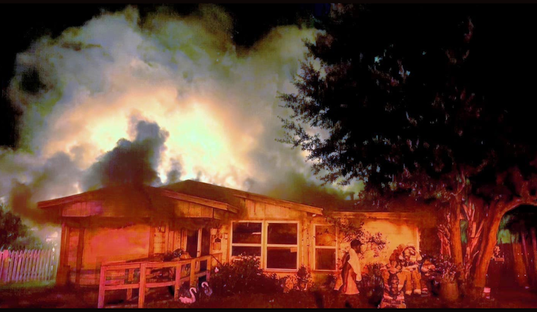 Fort Worth Firefighters Heroically Rescue Elderly Woman from Blazing Southeast Home