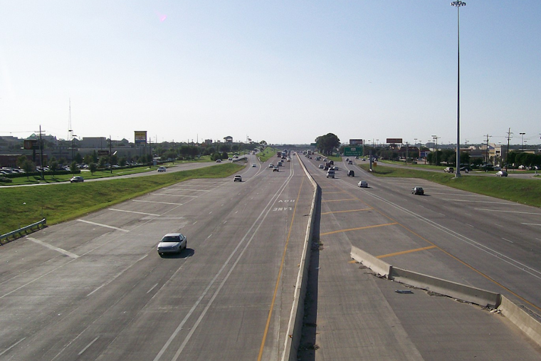 Fox Avenue Exit on I-35E Reopens Following Investigation of Northbound Collision Near Lewisville