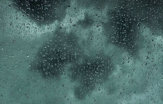 Honolulu Braces for Potential Hurricane, Residents Urged to Prepare for Wet, Windy Weekend