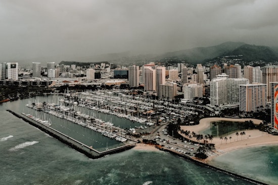 Honolulu Forecasts Steady Trade Winds and Moderate Showers with Changes Expected by the Weekend