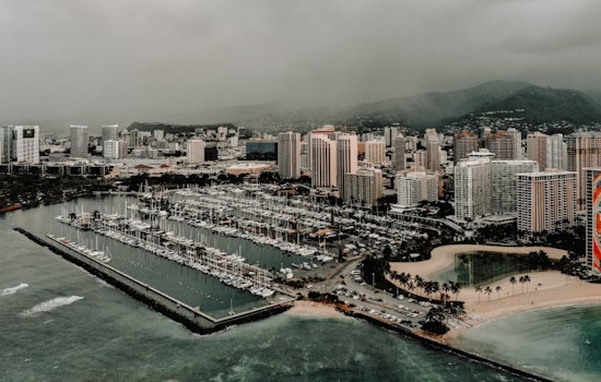 Honolulu Forecasts Steady Trade Winds and Moderate Showers with Changes Expected by the Weekend